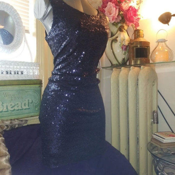 Sequin Cocktail Dress - Picture 3 of 8